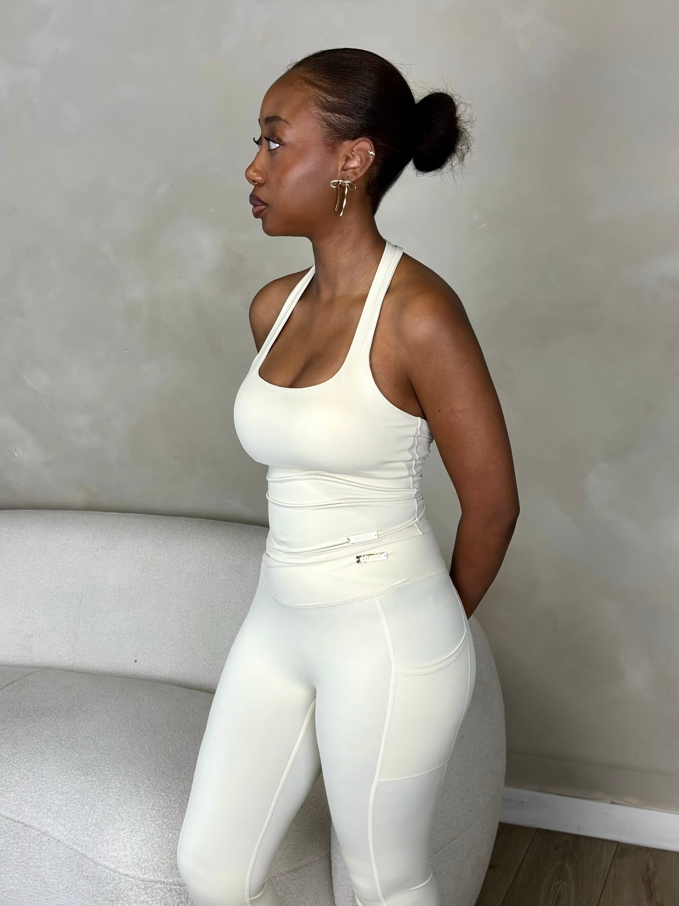 Essential Halter In Apricot