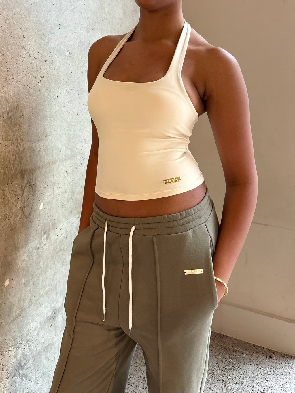 Essential Halter In Apricot