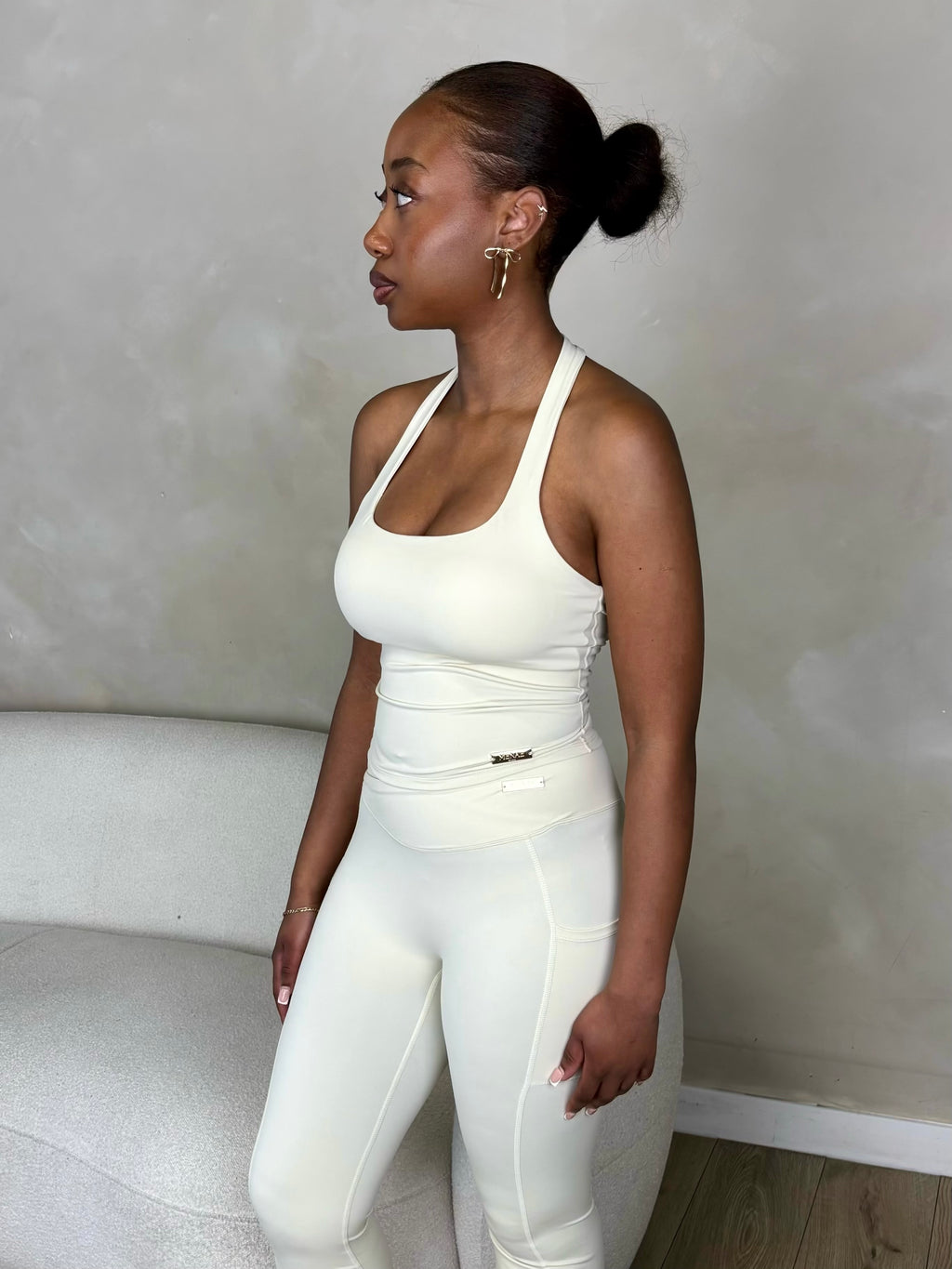Essential Halter In Apricot